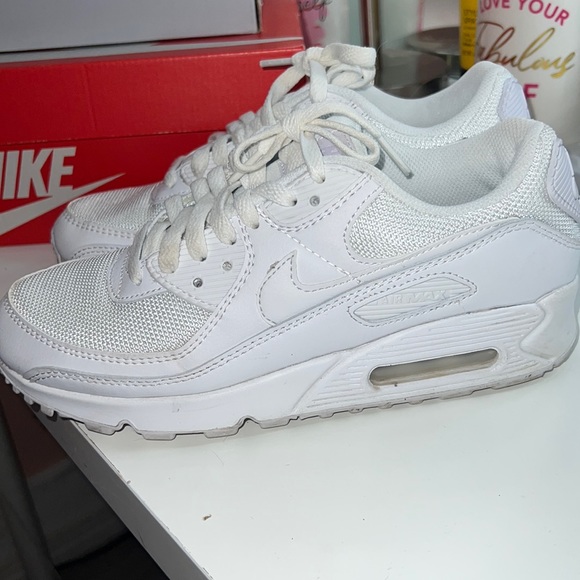 7.5 women air max 90 , 6 in men worn once